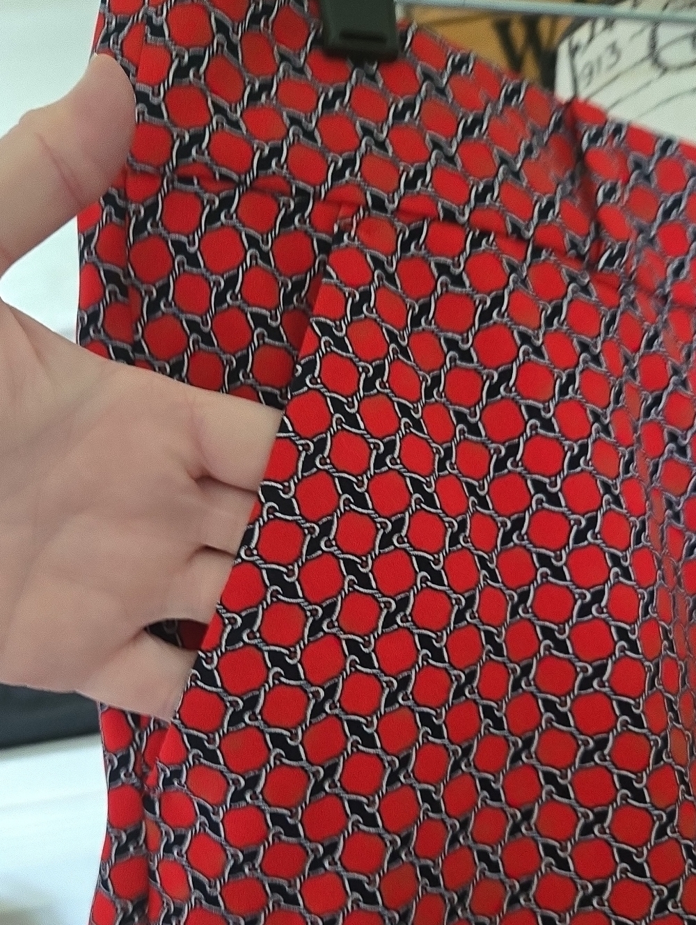 Ann Taylor Bright Red Geometric Pocket Shorts - Picture 2 of 7